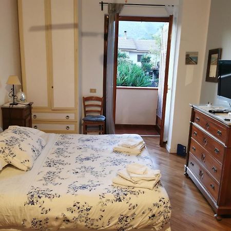 Villa Iris - Mondello Palermo Bagian luar foto