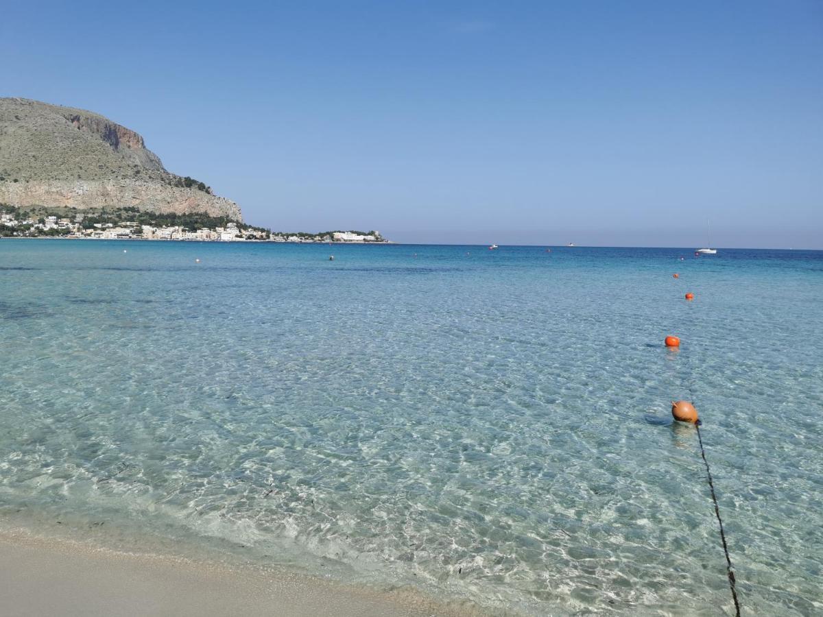 Villa Iris - Mondello Palermo Bagian luar foto